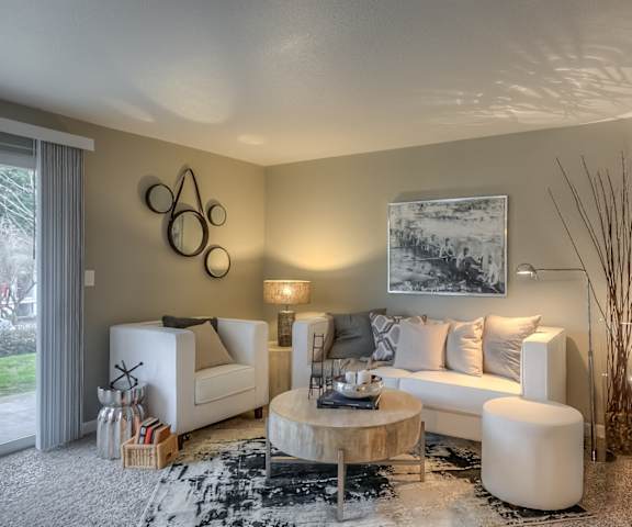 Spacious Living Room at Townfair Apartments, Oregon, 97030