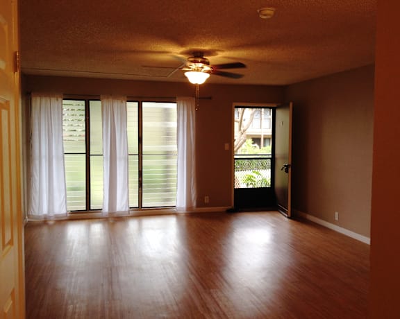 Coconut Inn living area and entry way