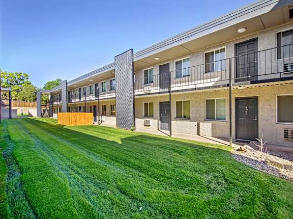 Large Green Lawn at Carriage Hill, Thornton, CO