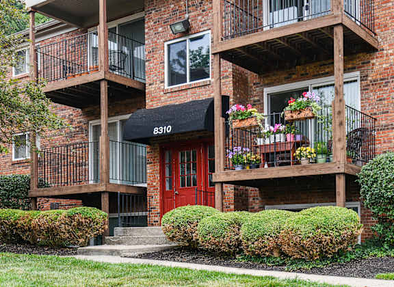 Exterior View Of Property at Heritage Hill Estates Apartments, Ohio