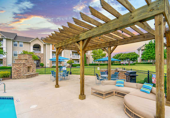 Pool cabana with pergola