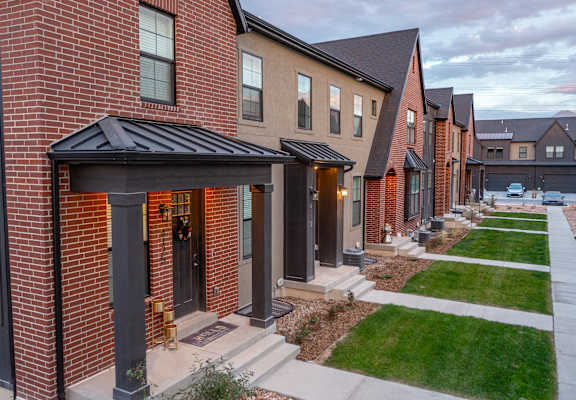 new homes at the district flats apartments in lenexa