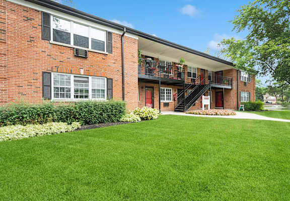 leasing office at The Hinsdale, Hinsdale, Illinois