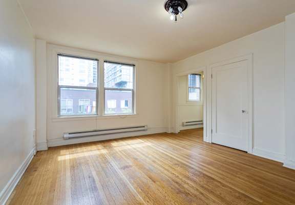 Living Space at The Windham Apartments, Washington