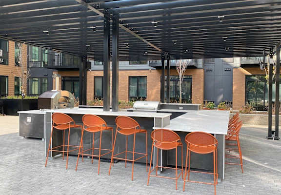 courtyard dining area at The Hill Apartments, Saint Paul, Minnesota