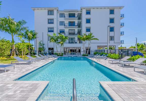 Countyline Apartments in Miami FL photo of resort-style pool