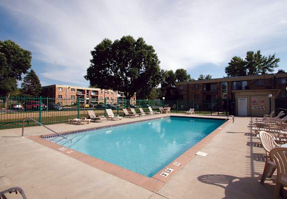Winchester Apartments Swimming Pool