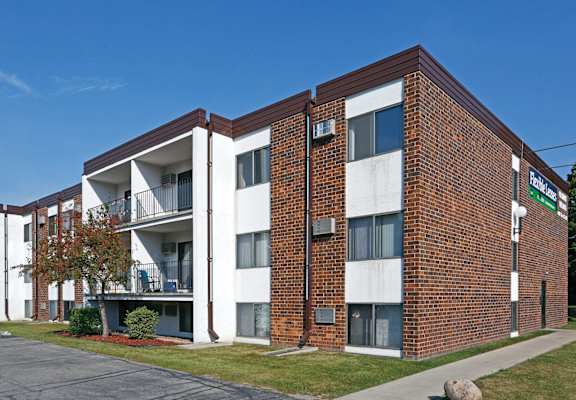 Olympik Village Apartments 