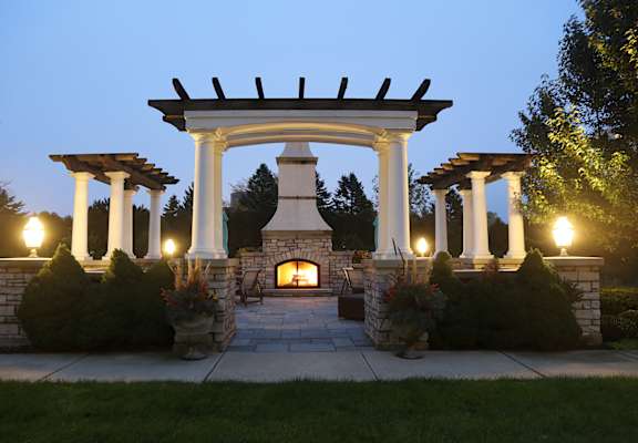 Outdoor Patio1 at Regency Place, Oakbrook Terrace, 60181
