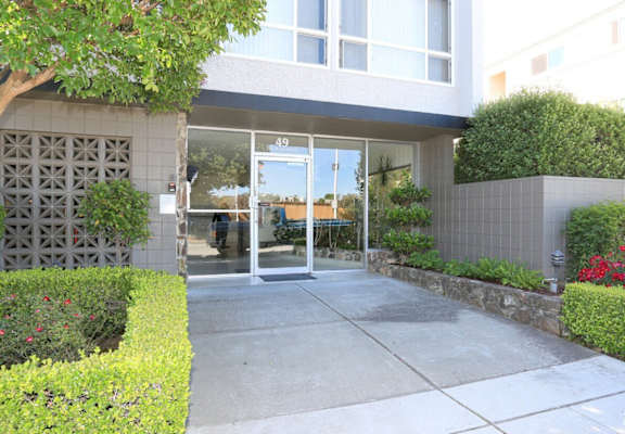 Colegrove Apartments front