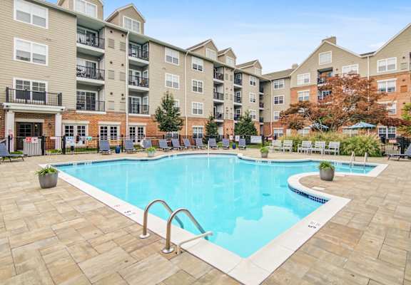 Pool at Stamford Corners