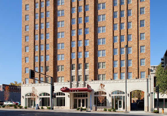 Exterior building-Valentine Apartments, Kansas City, MO