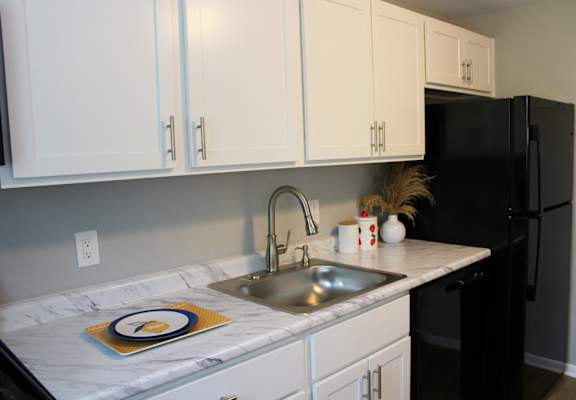 Kitchen at Highview Manor Apartments, Fairport, NY