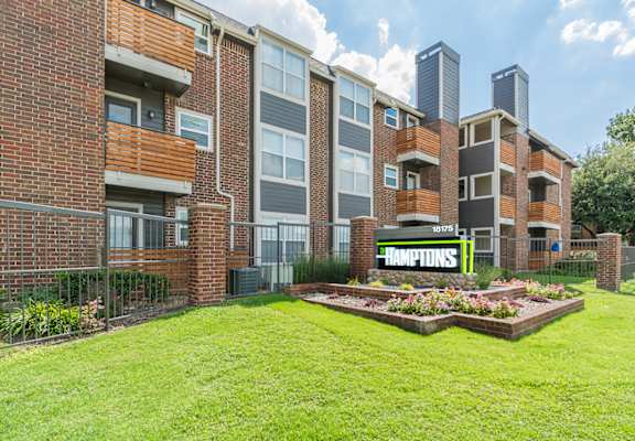 Spectacular View at The Hamptons, Dallas, 75287
