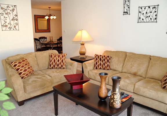 greystone-creekwood-living-room