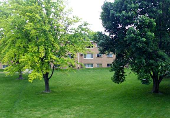 Green space at Interstate Apartments in South Sioux City, NE