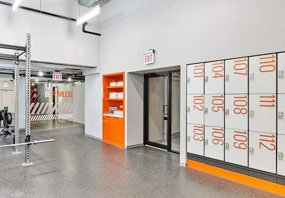Package Locker at The Kent, Chicago, IL, 60614