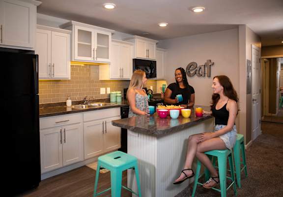 Apartments near Michigan State University | Berrytree Apartments