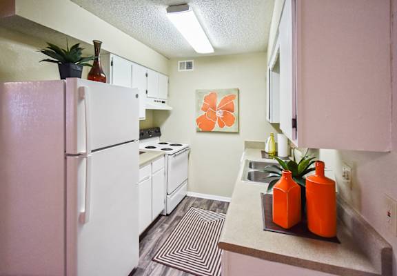 The Berkley Apartments kitchen
