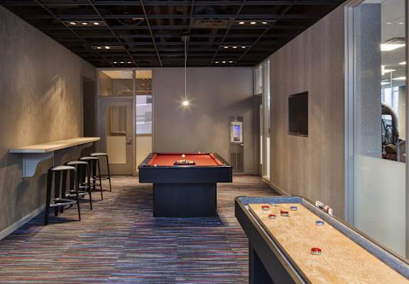 Shuffle Board at Eight O Five, Chicago, IL, 60610
