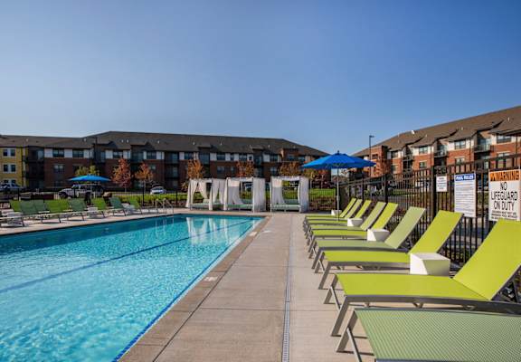 Ascend at Woodbury luxury apartments