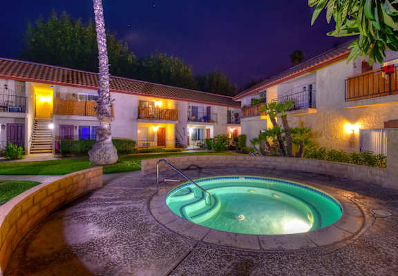 Casa De Valle Apartment Homes Spa
