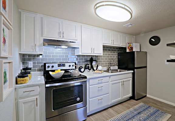 Kitchen cabinets at Summers Point Apartments, Glendale, Arizona