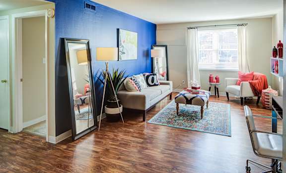 Spacious Living Room With Plank Flooring at Heritage Apartments, Columbus, OH, 43212