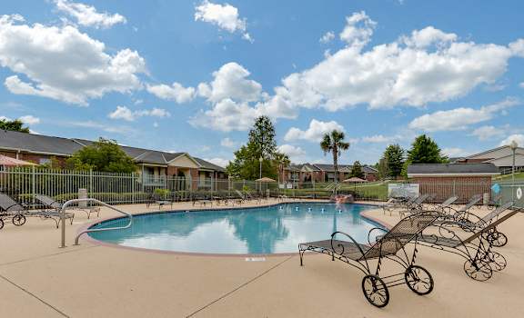 Mountain View Apartment Homes, Tuscaloosa, AL, Resort Style Pool