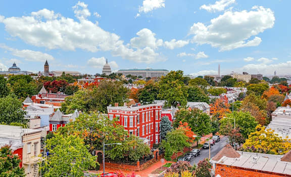 Expansive Capitol views from the Stanton infinity pool and deck