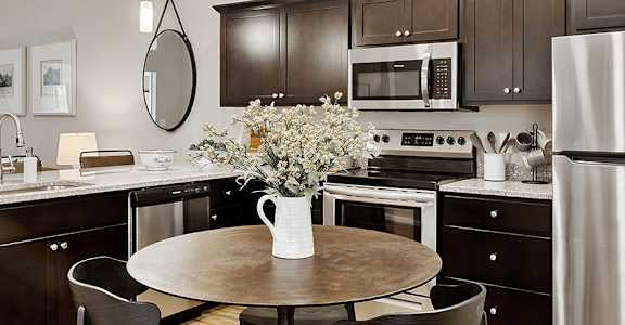 Kent Ohio Apartment Rentals  Redwood Kent Tallmadge Road Flash Gallery Kitchen