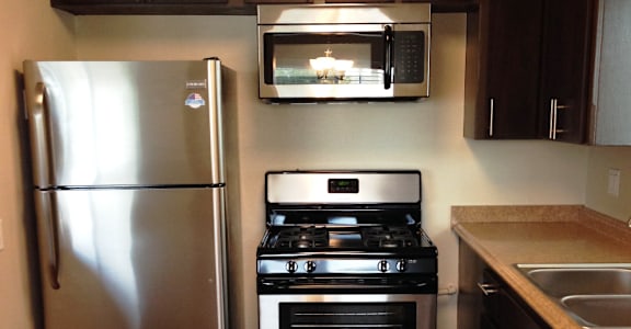 AlvinApartments_WideKitchen