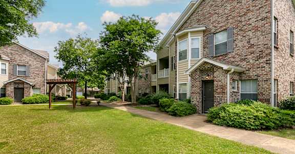 Green Space Walking Trail at Villas at Cordova, Tennessee, 38018
