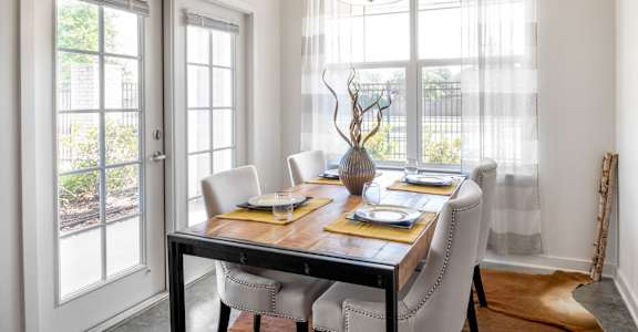 Dining room at Robley Place, Lafayette, LA