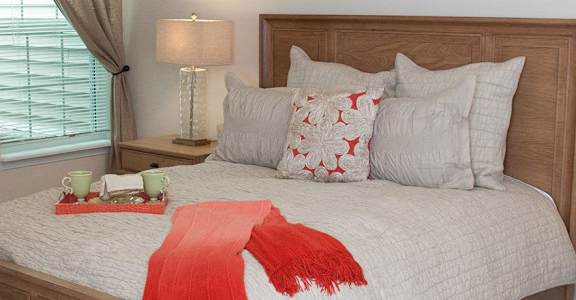 Fort Wayne Indiana Apartment Rentals Redwood Living Redwood Fort Wayne Kinzie Court Flash Gallery Bedroom