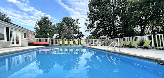 Pool and Sundeck Apartments Northeast Grand Rapids