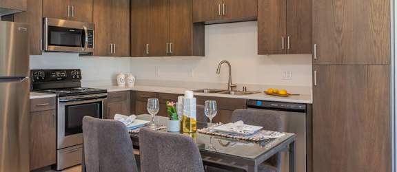 Sedona - Eat In Kitchen