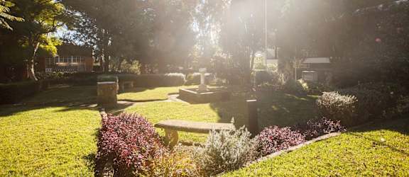 Crowle-estate-ryde-sda-garden