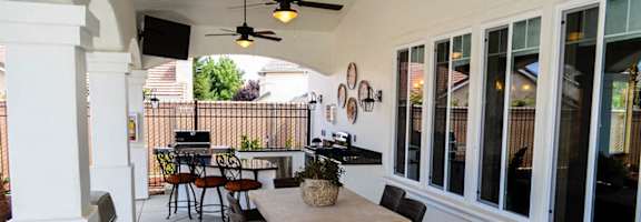 Entertainment Lounge at Villa Faria Apartments, Fresno, CA, 93720