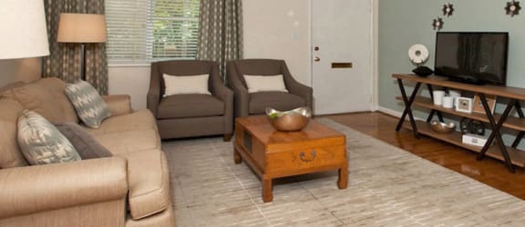 Living Area Interior at Glen Lennox Apartments, North Carolina, 27514