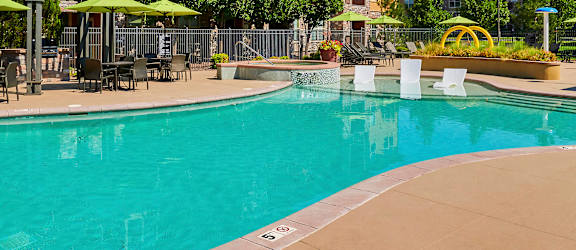Acadia at Cornerstar Apartments pool area