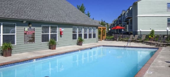 Pool at Parkside Apartments, Oregon