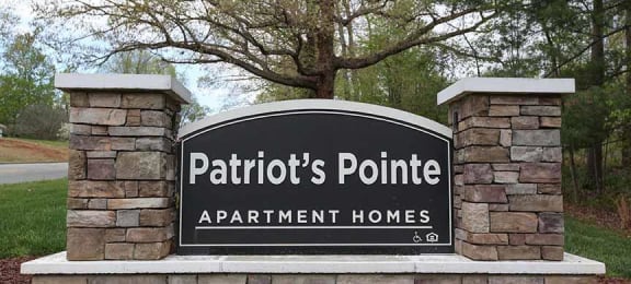 Property Signage at Patriots Pointe, Hillsborough