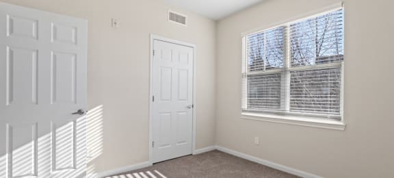 Plush bedroom carpeting at Switchback on Platte Apartments, Littleton, 80120