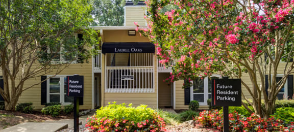 office at Laurel Oaks, North Carolina, 27613