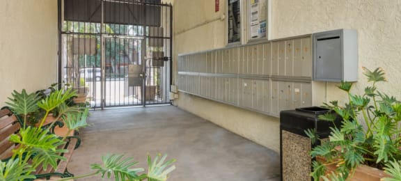 Apartment for rent in Canoga Park mailboxes and entrance