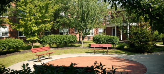 Courtyard View at Huntington Green Apartments, Ohio, 44118