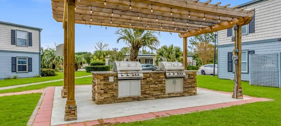BBQ and picnic area at Planters Trace, Charleston, 29414