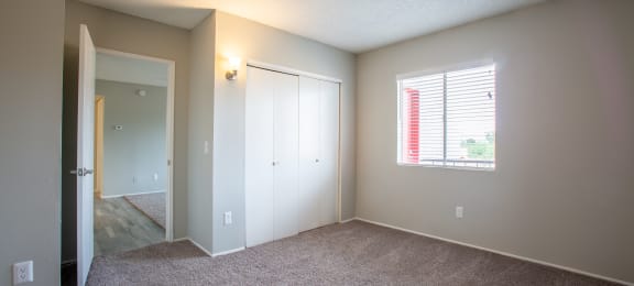 Carpeted Bedroom at The Vintage Apartments, Arizona, 85710