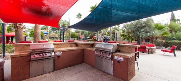 Community BBQ Area at Mission Palms Apartments in Tucson, AZ